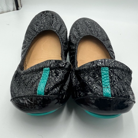 Tieks by Gavriell Black Marble Crinkle Patent Ballet Flats size 7 - Picture 2 of 5